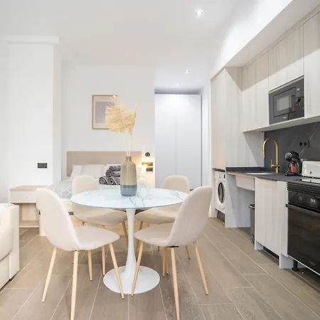 Flats - Exclusiva, Junto Al Roig Arena Apartment