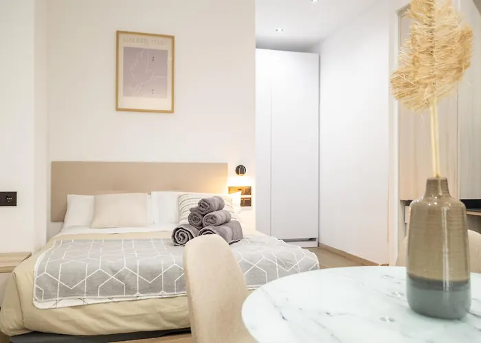 Flats - Exclusiva, Junto Al Roig Arena Apartment