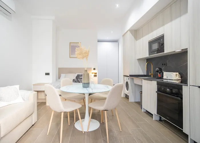 Flats - Exclusiva, Junto Al Roig Arena Apartment